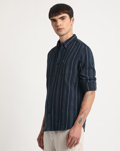 Men Slim Fit Checked Shirt